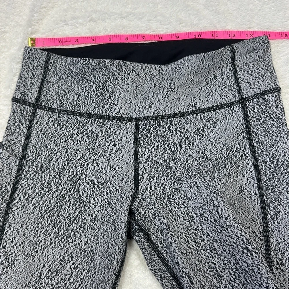 Lululemon Athletica Black and Gray Patterned Leggings